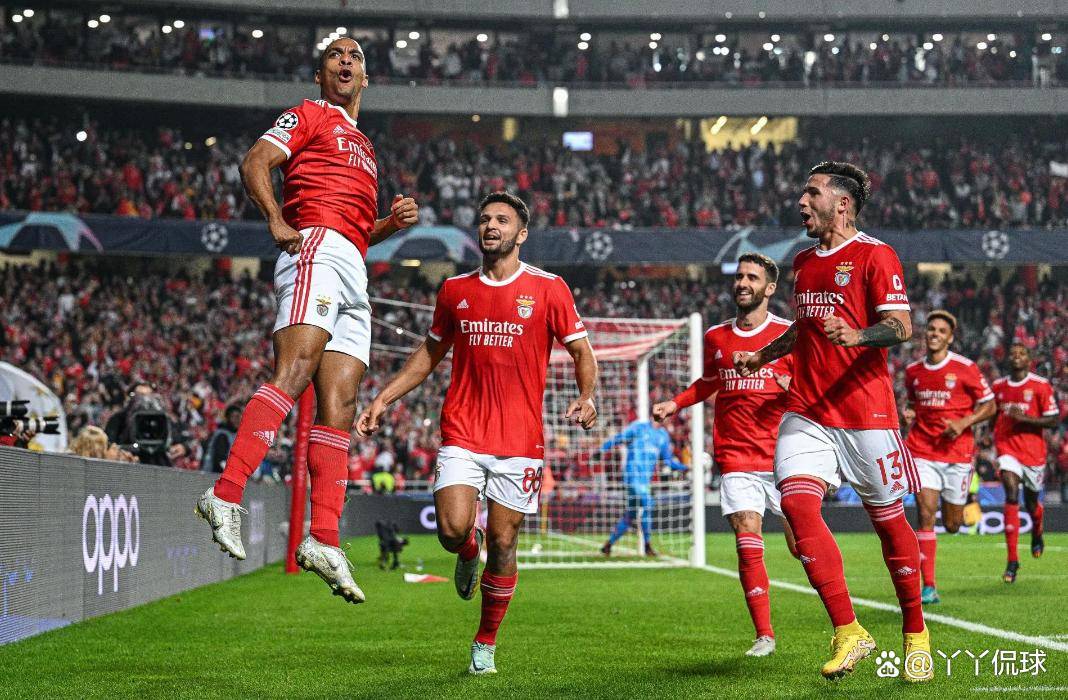 爱游戏APP-包含窗口期NBA常规赛焦点战；本菲卡强势反弹；赛场秩序良好；年轻球员得到机会的词条